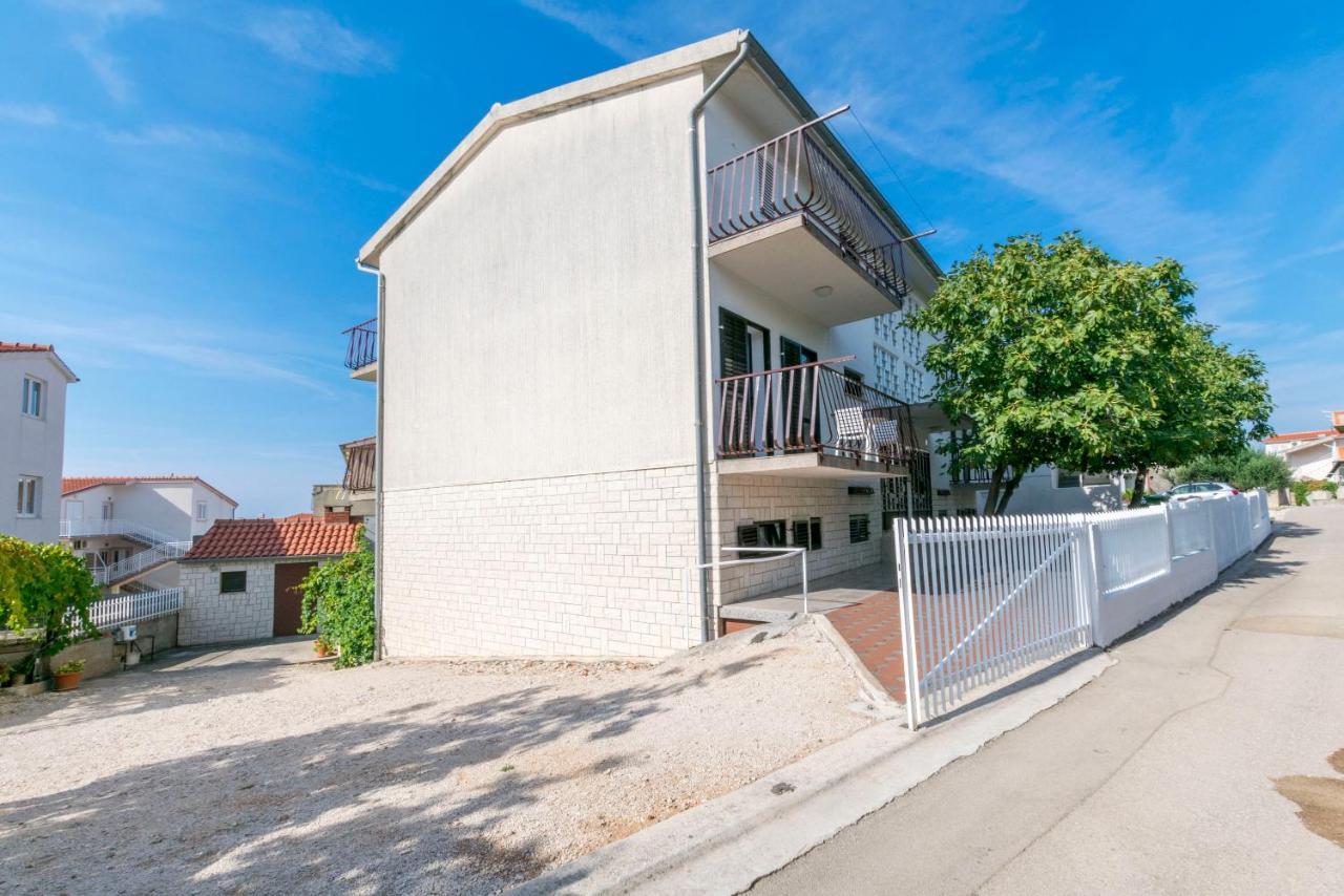 Apartments Matejka Primošten Exterior foto